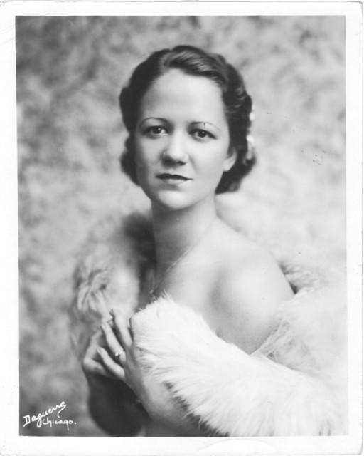 1933_Mildred_Millette_pose2_front