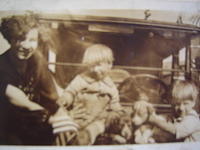 1925_Mary_Bobincheck_with_sons