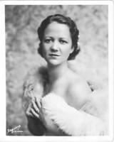 1933_Mildred_Millette_pose2_front